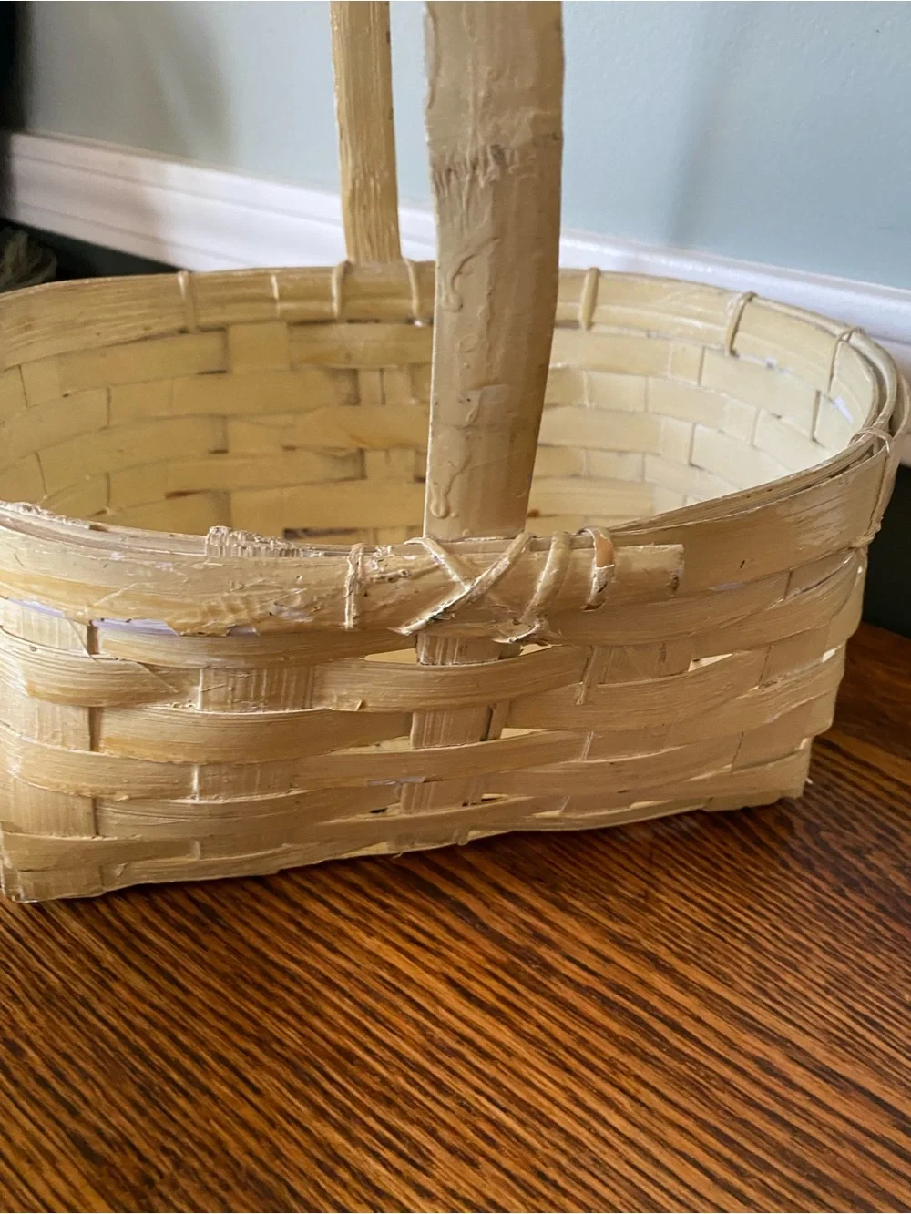 Vintage Wicker Mail Basket Raised Paint Design Mail Box Seagull Cottage Coastal